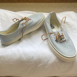 Light Blue special addition Vans, unisex!